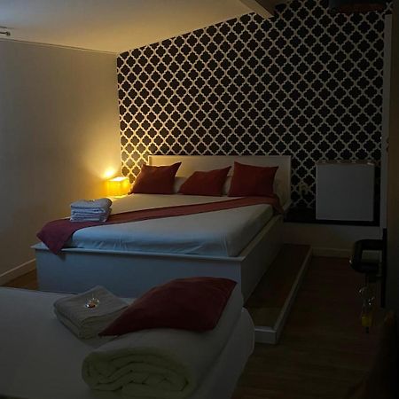 Ostello Brandao House Caparica Esterno foto